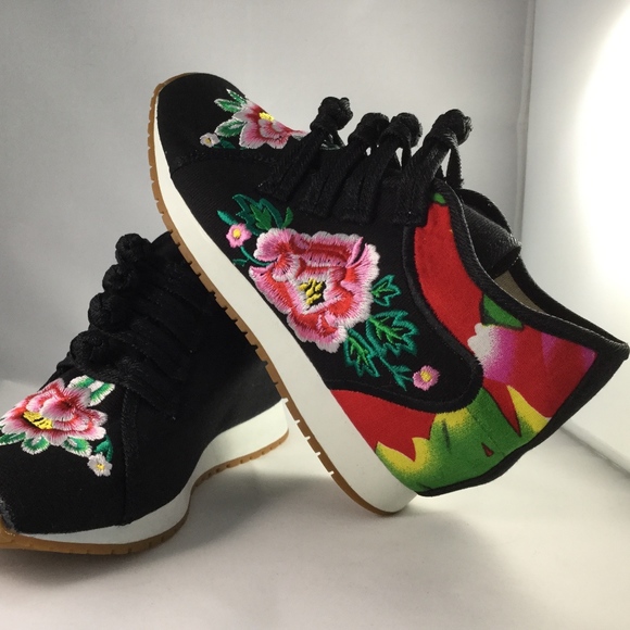Embroidered Canvas Sneakers - Picture 3 of 8